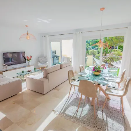 Vacation Los Pinos: Elegant Golf Retreat Near Puerto Banus Apartment