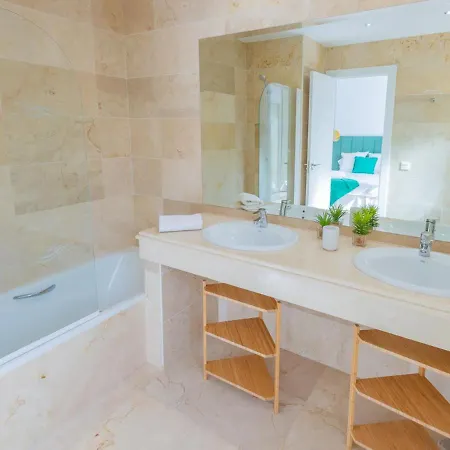 Vacation Los Pinos: Elegant Golf Retreat Near Puerto Banus Apartment *